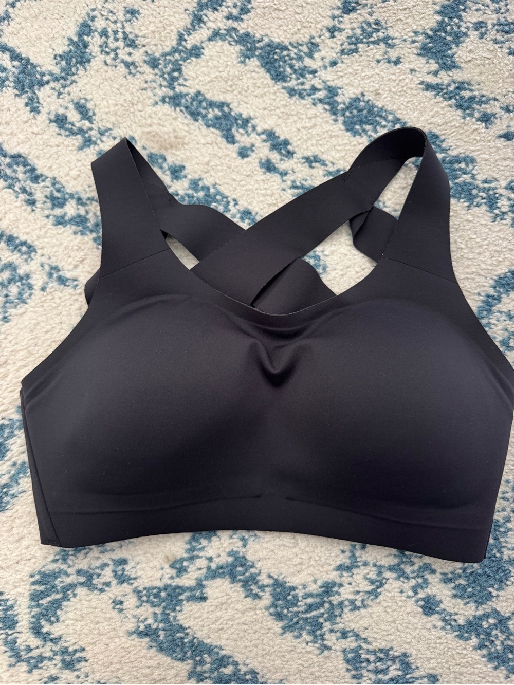 LULULEMON Wireless Black Cross-Back Sports Bra